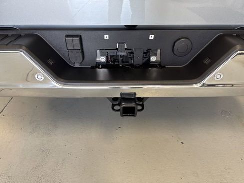 Used 2025 Chevrolet Silverado 1500 LTZ AWD/4WD image 11