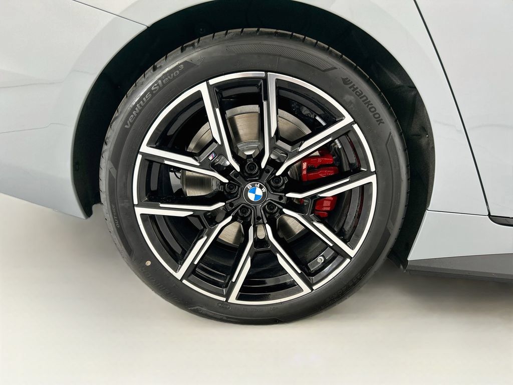 New 2026 BMW i4 eDrive40 w/ M Sport Package RWD image 32