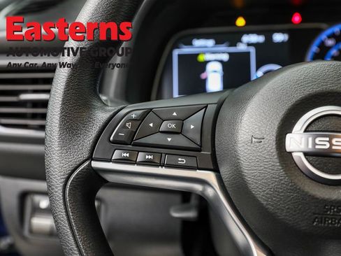 Used 2023 Nissan Leaf S image 14