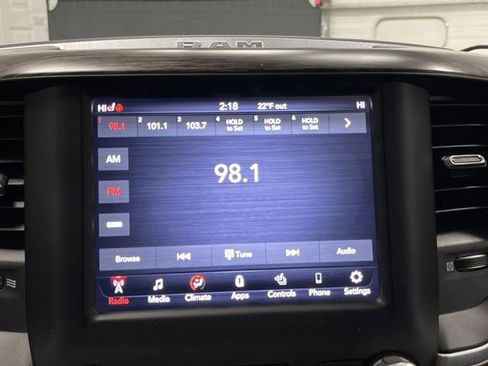 Used 2019 RAM 1500 Laramie image 17