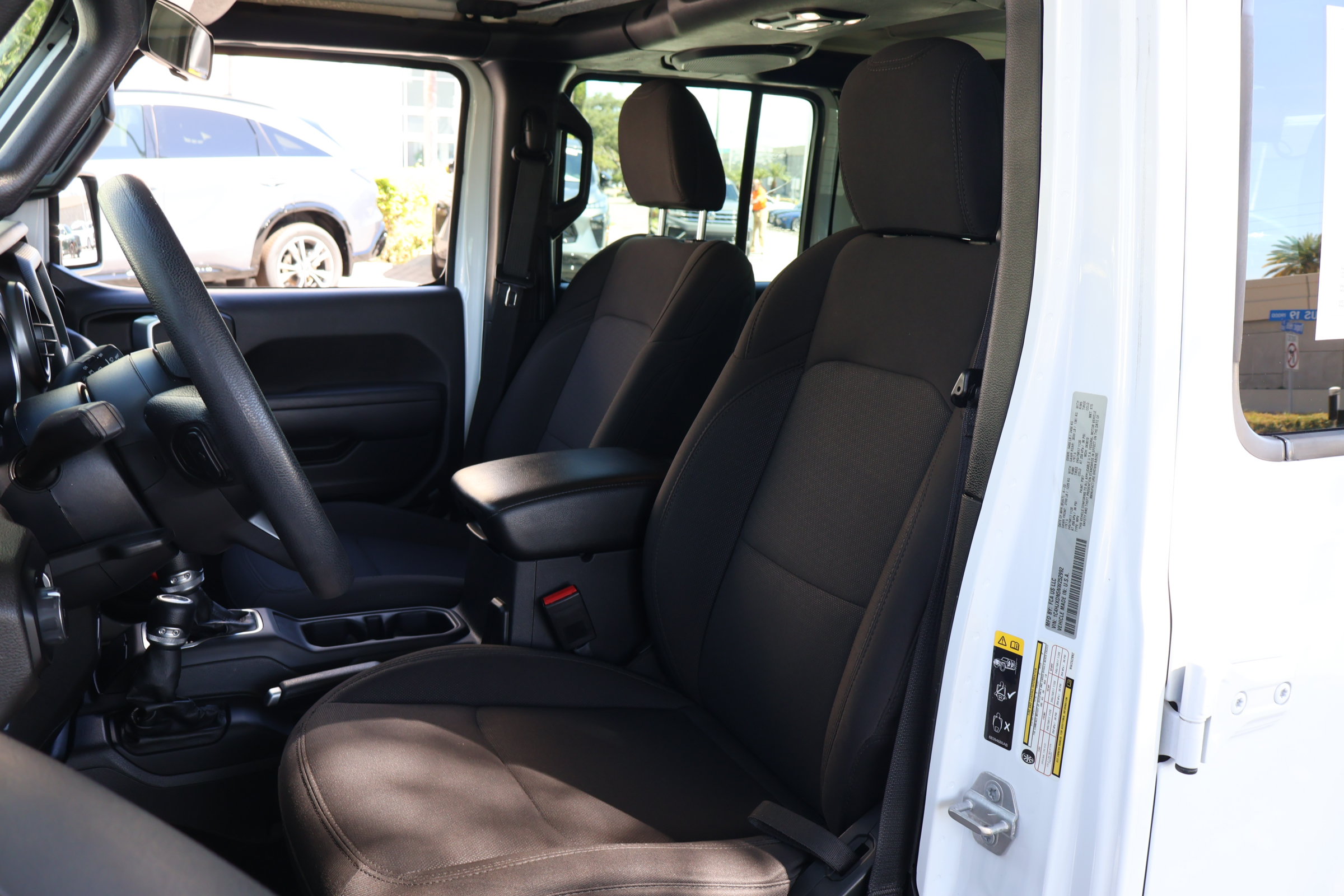 Used 2022 Jeep Wrangler Unlimited Sport AWD/4WD image 2