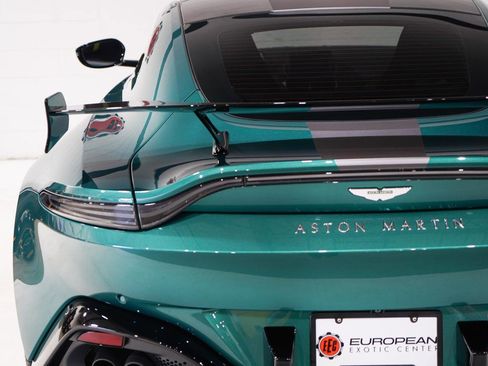 Used 2023 Aston Martin V8 Vantage Coupe image 36