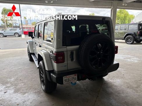 Used 2023 Jeep Wrangler Unlimited Sahara w/ Cold Weather Group AWD/4WD image 5