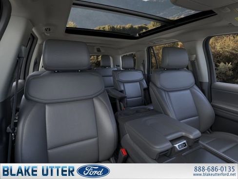 New 2026 Ford Expedition Active image 10
