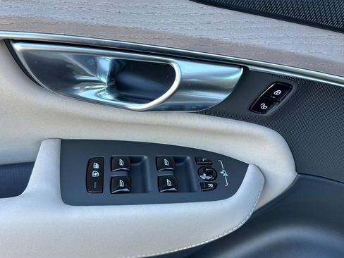 New 2026 Volvo XC90 T8 Plus w/ Protection Package Premier AWD/4WD image 10
