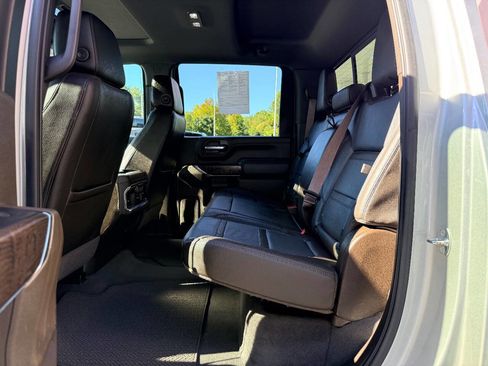 Used 2023 GMC Sierra 2500 Denali w/ Denali Ultimate Package image 30