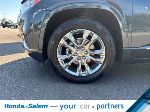Used 2021 Chevrolet Traverse High Country AWD/4WD image 8