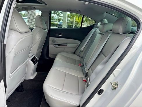Used 2017 Acura TLX V6 w/ Technology Package image 9