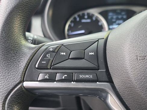 Used 2019 Nissan Kicks S FWD image 28