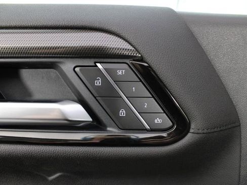 New 2026 GMC Sierra 1500 AT4 w/ AT4 Premium Package AWD/4WD image 17