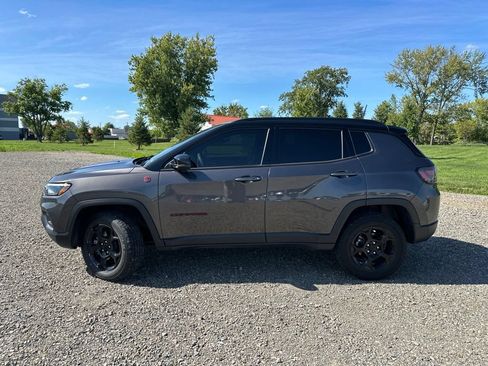Used 2024 Jeep Compass Trailhawk w/ Trailhawk Elite Group AWD/4WD image 8