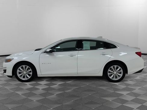 Certified 2025 Chevrolet Malibu LT FWD image 2