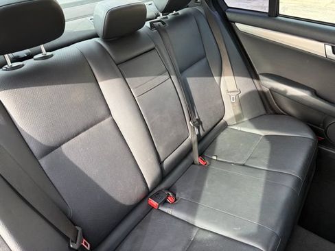Used 2014 Mercedes-Benz C 300 4MATIC Sedan image 34