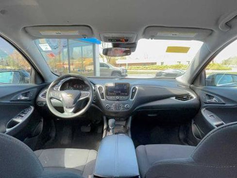 Used 2023 Chevrolet Malibu LT FWD image 25