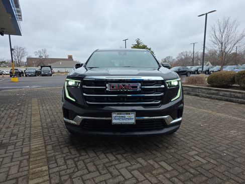 Used 2025 GMC Acadia Elevation image 9