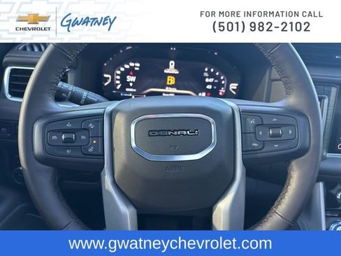 Used 2024 GMC Yukon Denali image 16