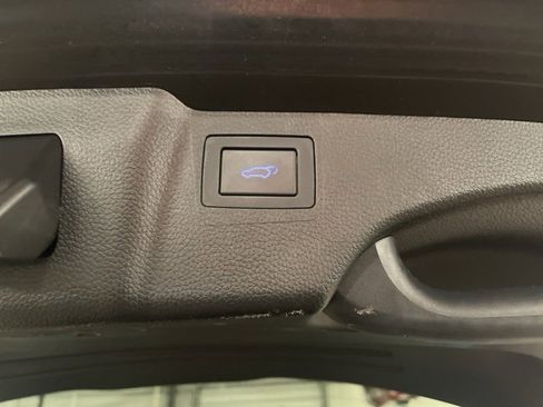 Used 2018 Hyundai Santa Fe Sport image 14