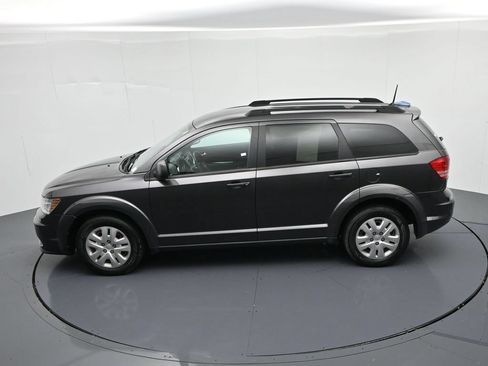 Used 2020 Dodge Journey SE FWD image 17