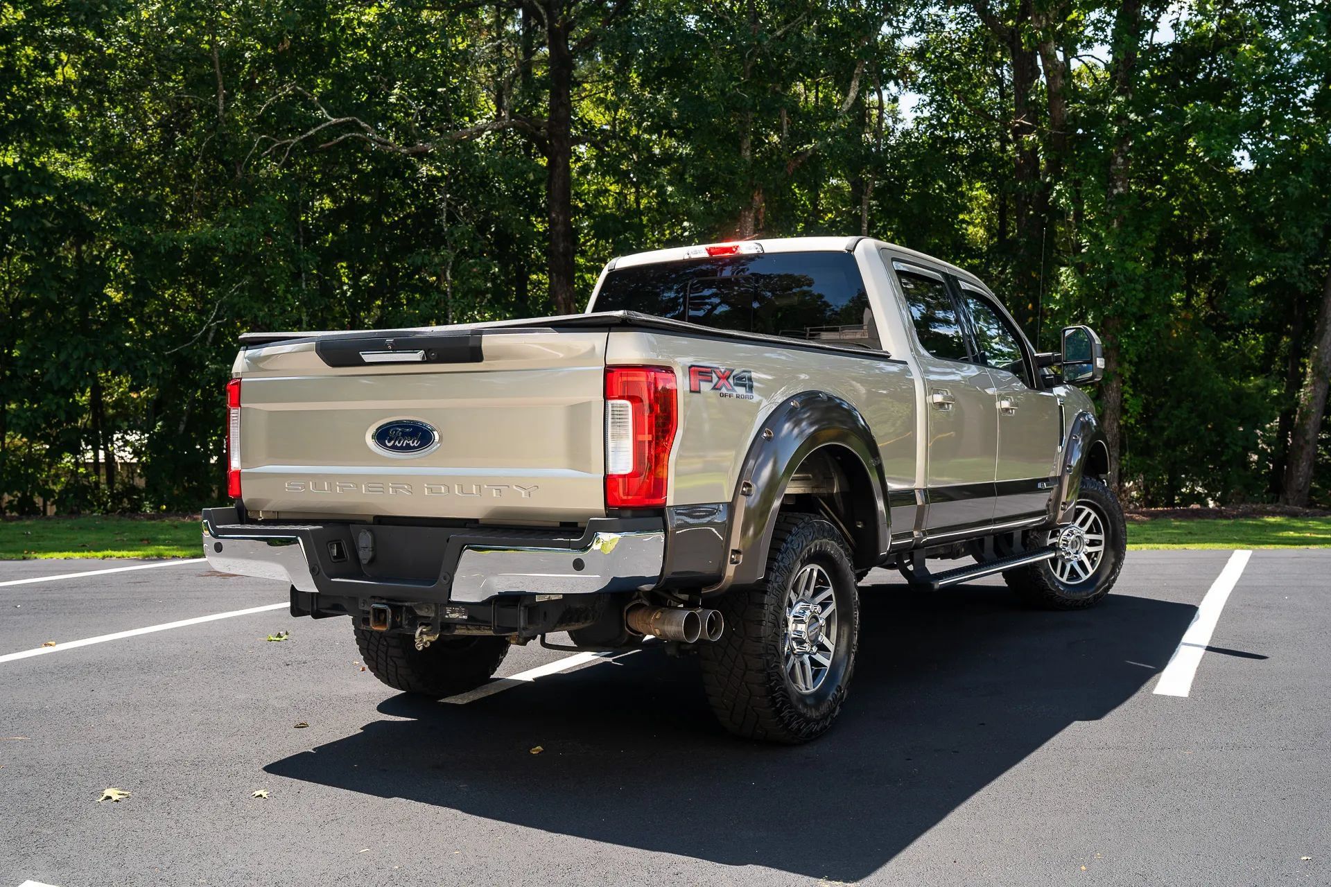 Used 2017 Ford F250 Lariat AWD/4WD image 2