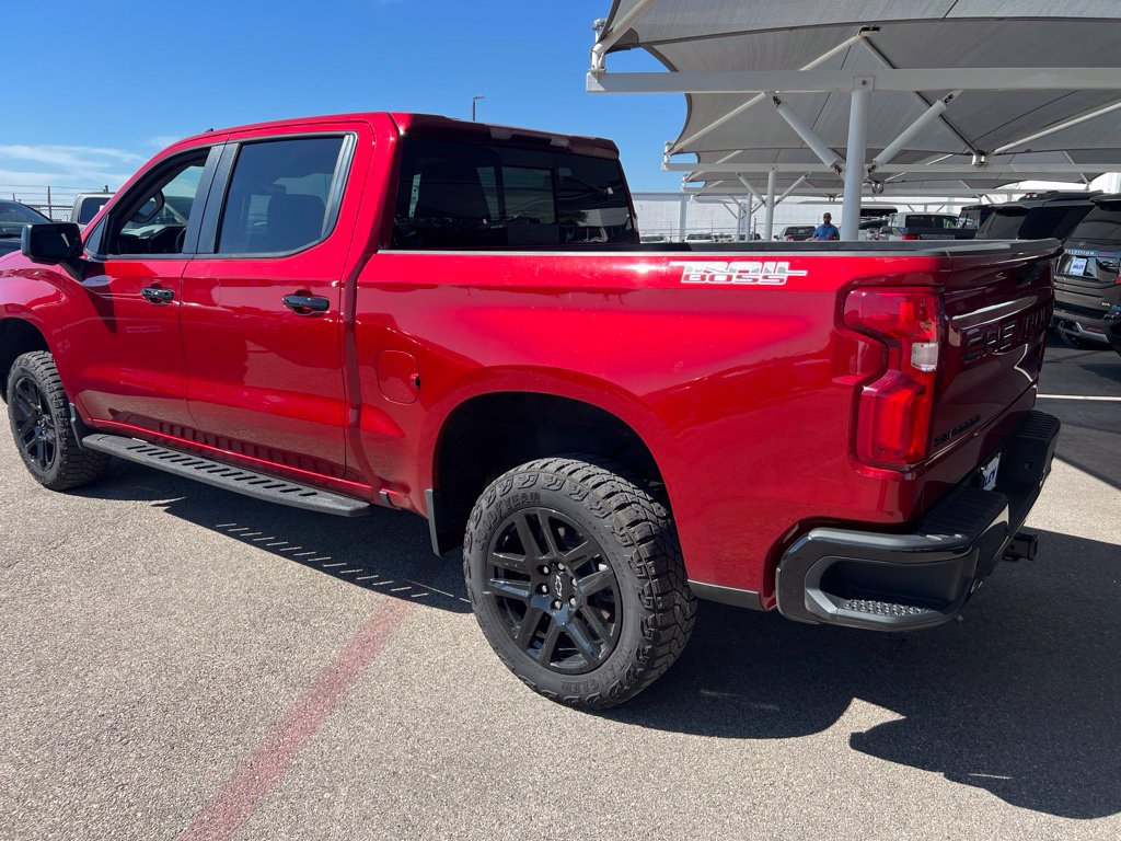 Used 2024 Chevrolet Silverado 1500 LT Trail Boss w/ LT Trail Boss Premium Package AWD/4WD image 4