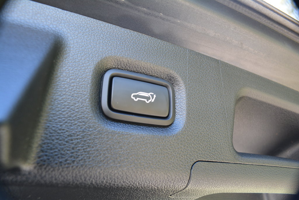 Used 2023 Hyundai Santa Fe Limited AWD/4WD image 27
