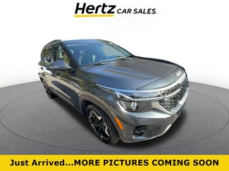 Used 2025 Kia Seltos S video 1