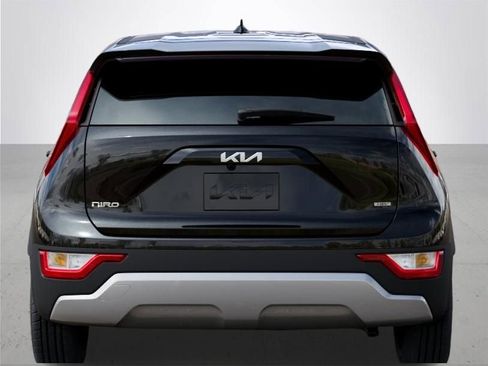 New 2026 Kia Niro LX image 13