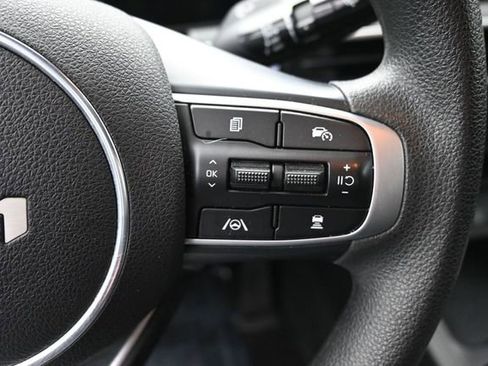 Used 2025 Kia K5 LXS FWD image 17