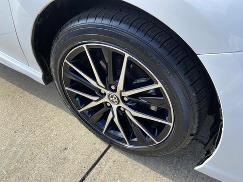 Used 2024 Toyota Camry SE image 31