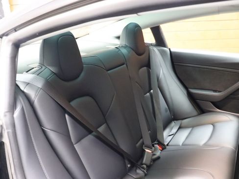 Used 2023 Tesla Model 3 Standard Range image 62