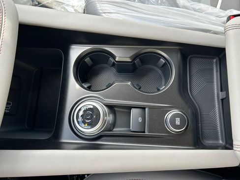 New 2026 Ford Explorer Active w/ Active Comfort Package AWD/4WD image 32