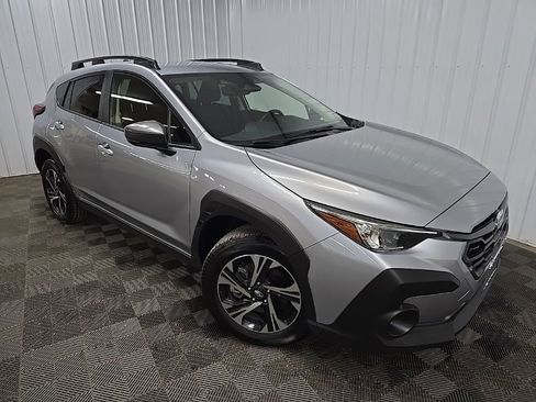 Used 2025 Subaru Crosstrek 2.5i Premium w/ Crosstrek Mirror Package image 8