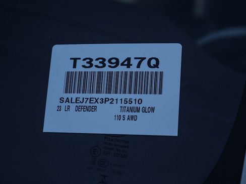 Used 2023 Land Rover Defender 110 S image 28