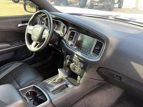 Used 2016 Dodge Charger R/T w/ Plus Group RWD image 82