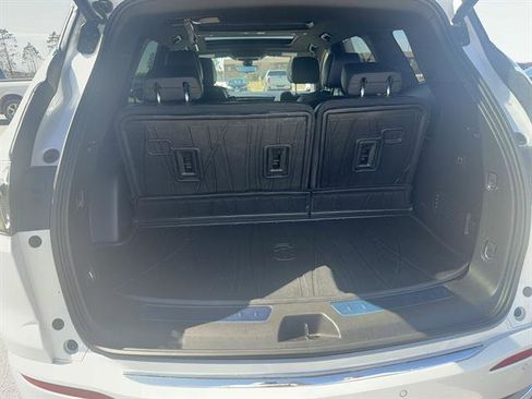 Used 2022 Buick Enclave Avenir w/ LPO, Floor Liner Package AWD/4WD image 11