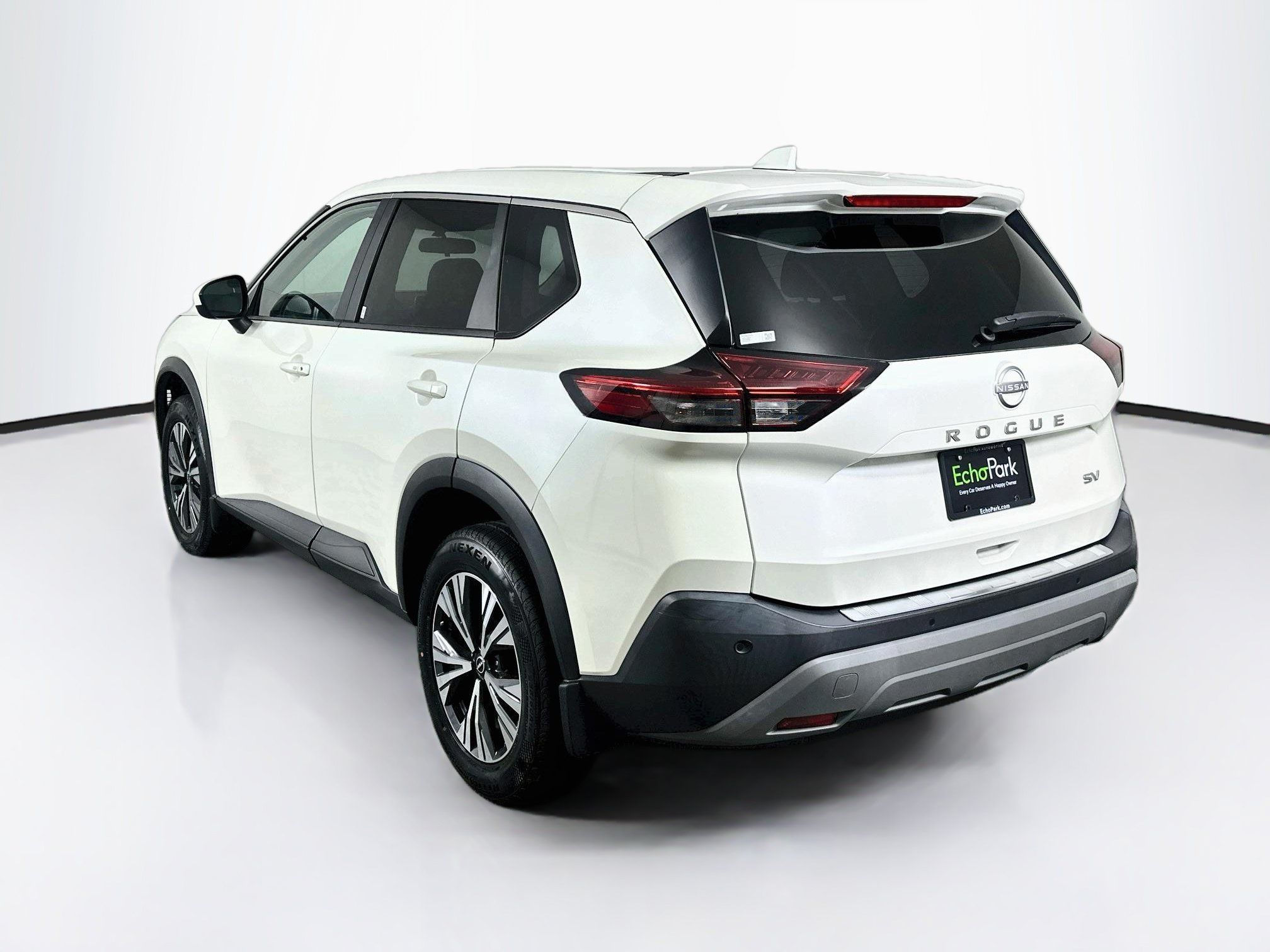 Used 2023 Nissan Rogue SV FWD image 5