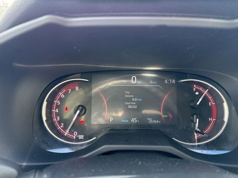 Used 2025 Toyota RAV4 XLE image 13