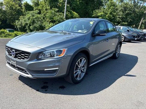 Used 2016 Volvo S60 T5 Cross Country Platinum AWD/4WD image 2