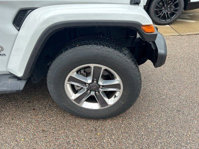 Used 2022 Jeep Wrangler Unlimited Sahara w/ Cold Weather Group AWD/4WD image 5