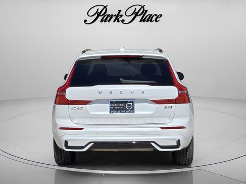 Used 2024 Volvo XC60 B5 Plus w/ Protection Package Premier image 4
