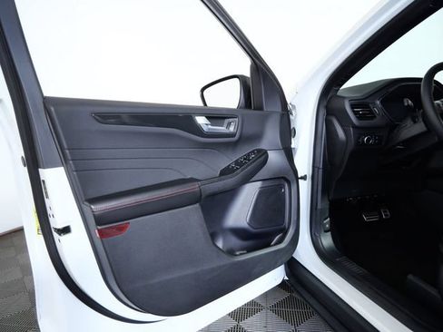 Certified 2023 Ford Escape ST-Line w/ Tech Pack #1 FWD image 13