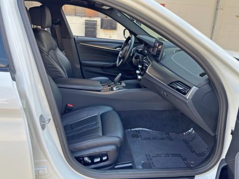 Used 2023 BMW M550i xDrive AWD/4WD image 16