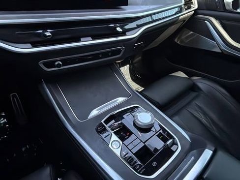Used 2023 BMW X7 xDrive40i w/ Executive Package image 35