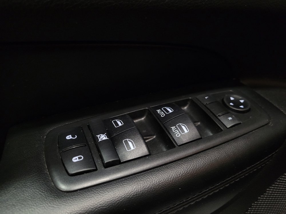 Used 2018 Jeep Grand Cherokee Altitude AWD/4WD image 27