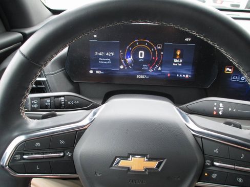 Used 2024 Chevrolet Traverse LS image 25