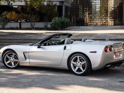 Used 2006 Chevrolet Corvette Convertible w/ Preferred Equipment Group image 47