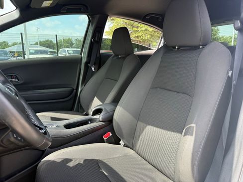 Used 2020 Honda HR-V Sport image 11