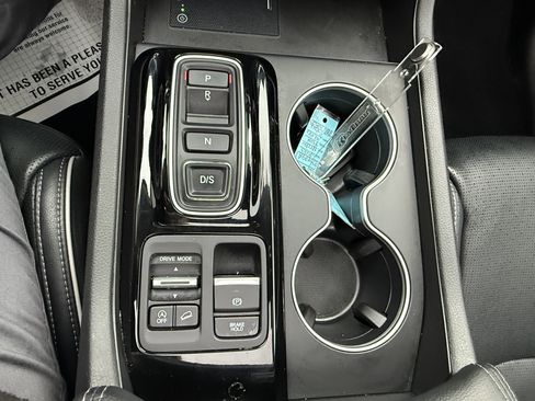 Used 2023 Honda Pilot Elite image 22