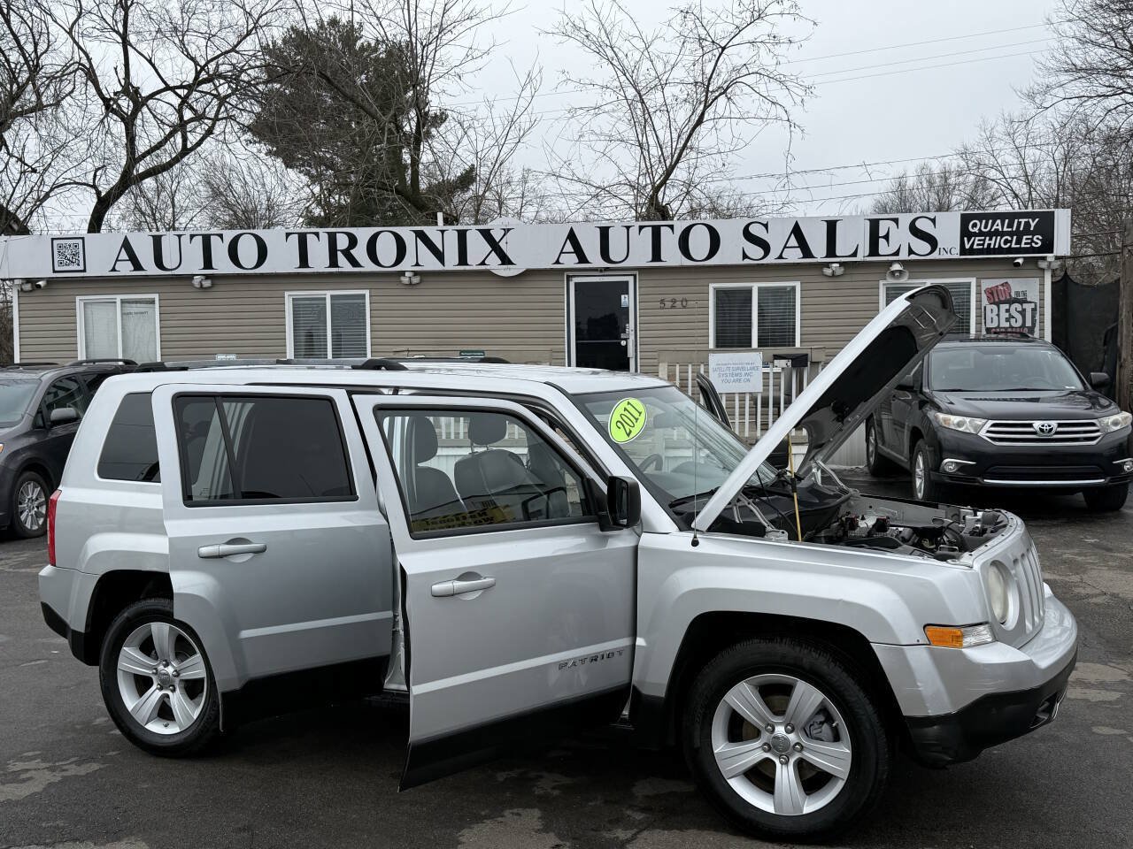 Used 2011 Jeep Patriot Latitude FWD image 19