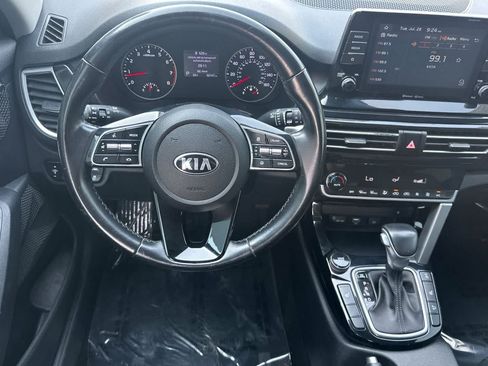 Used 2021 Kia Seltos EX AWD/4WD image 14